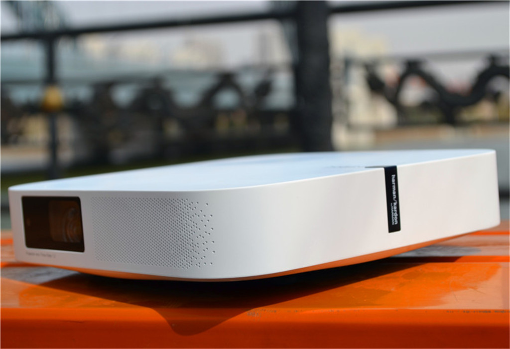 极米无屏电视z4,极米投影电视z6