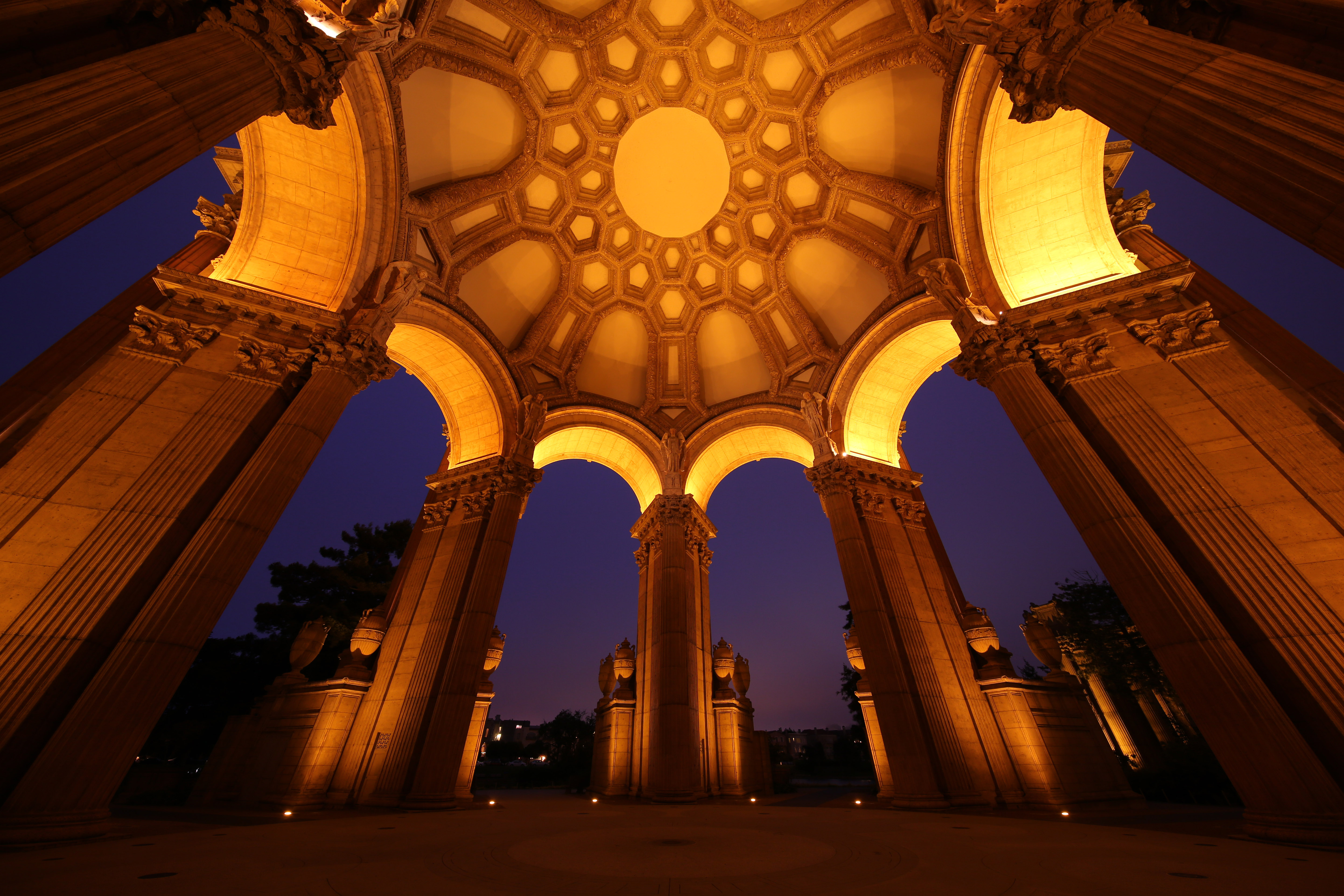 佳能镜头最好的,佳能最长焦镜头推荐