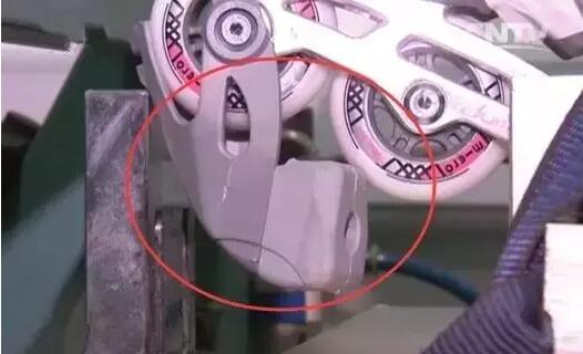 美洲狮轮滑鞋刹车拆卸视频,轮滑鞋刹车结构