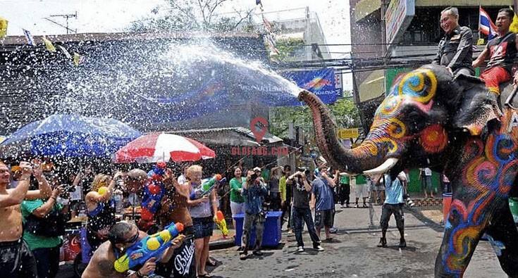3月底泰国泼水节,不能错过泰国泼水节