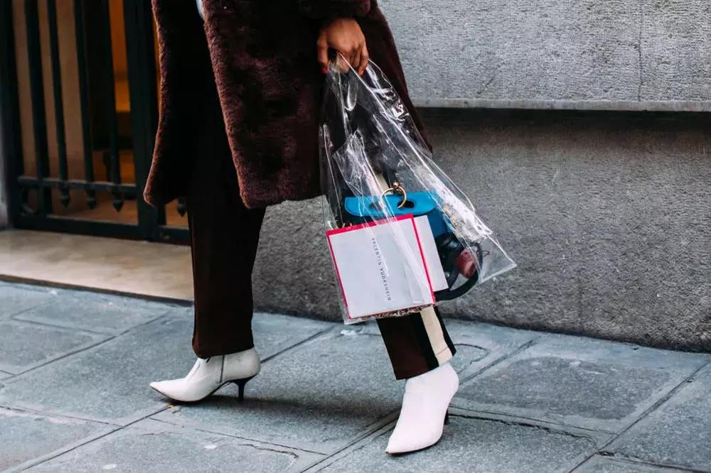 惨剧|买了个6000元的PVC包，被海关当塑料袋扔了，扔了……