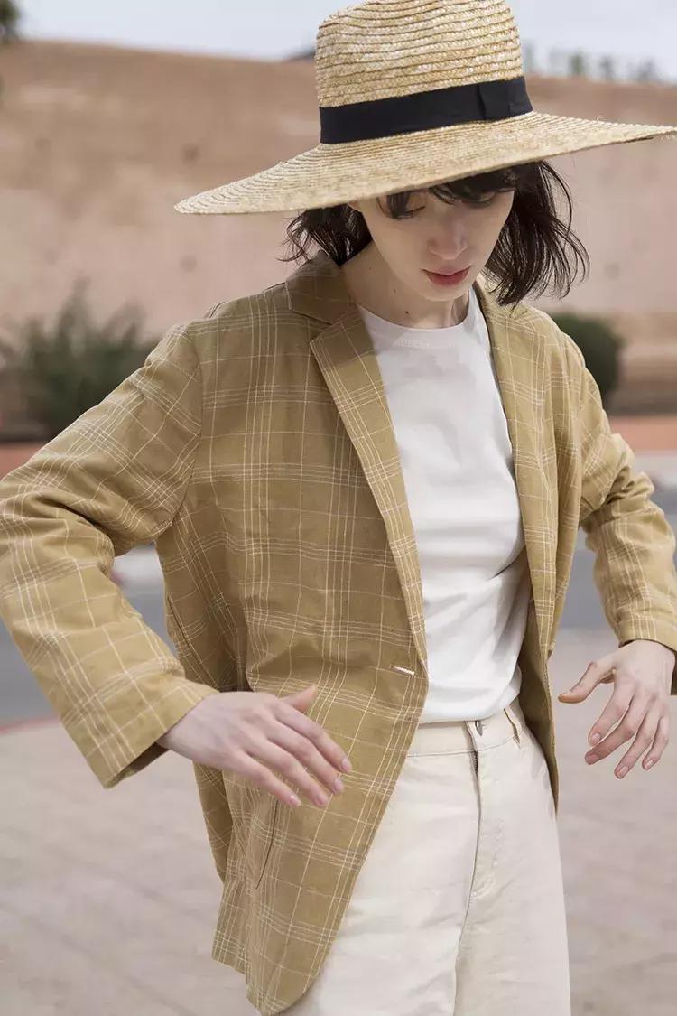 女人衣柜里不能少哪些衣服,女生衣柜里一定要有的几款衬衫