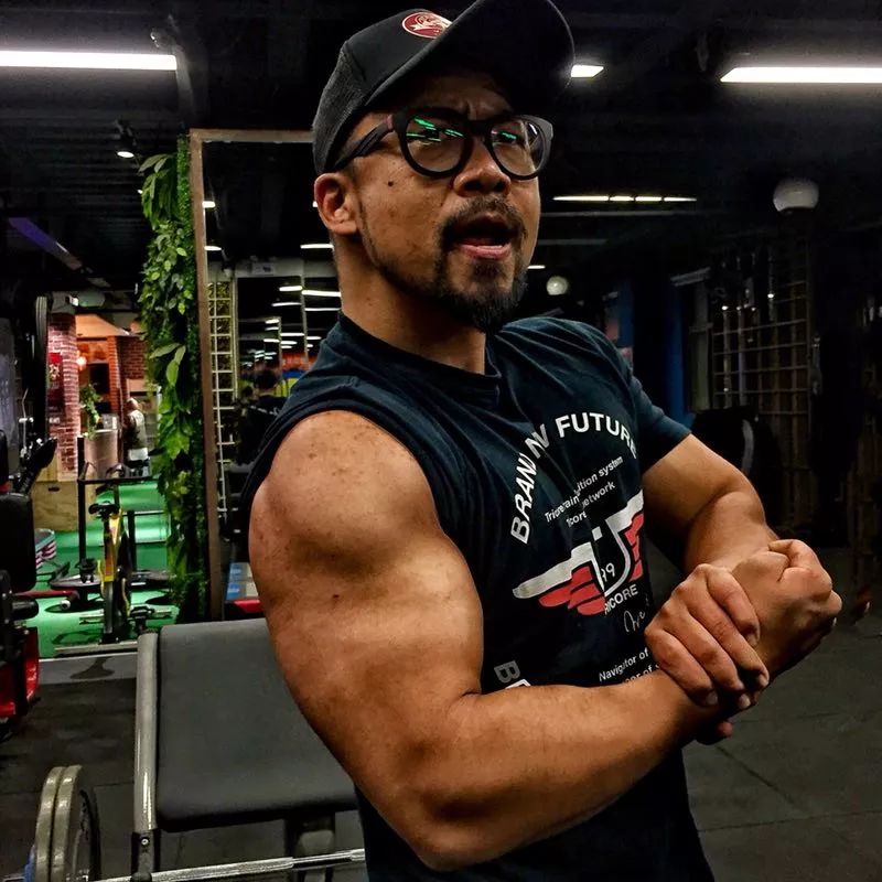 坚持到底、剩者为王---专访武林风英语MC、星空健身创始人李勇