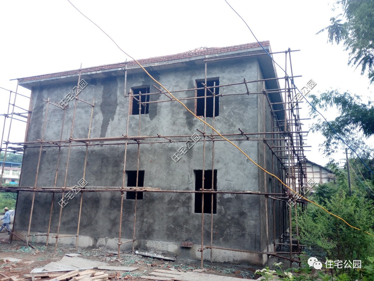 楼顶有隔热层漏水如何做防水,楼顶漏水防水补漏最好的方法