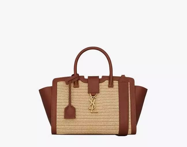 贝嫂的服装品牌亏损吗,贝嫂13年亏多少亿