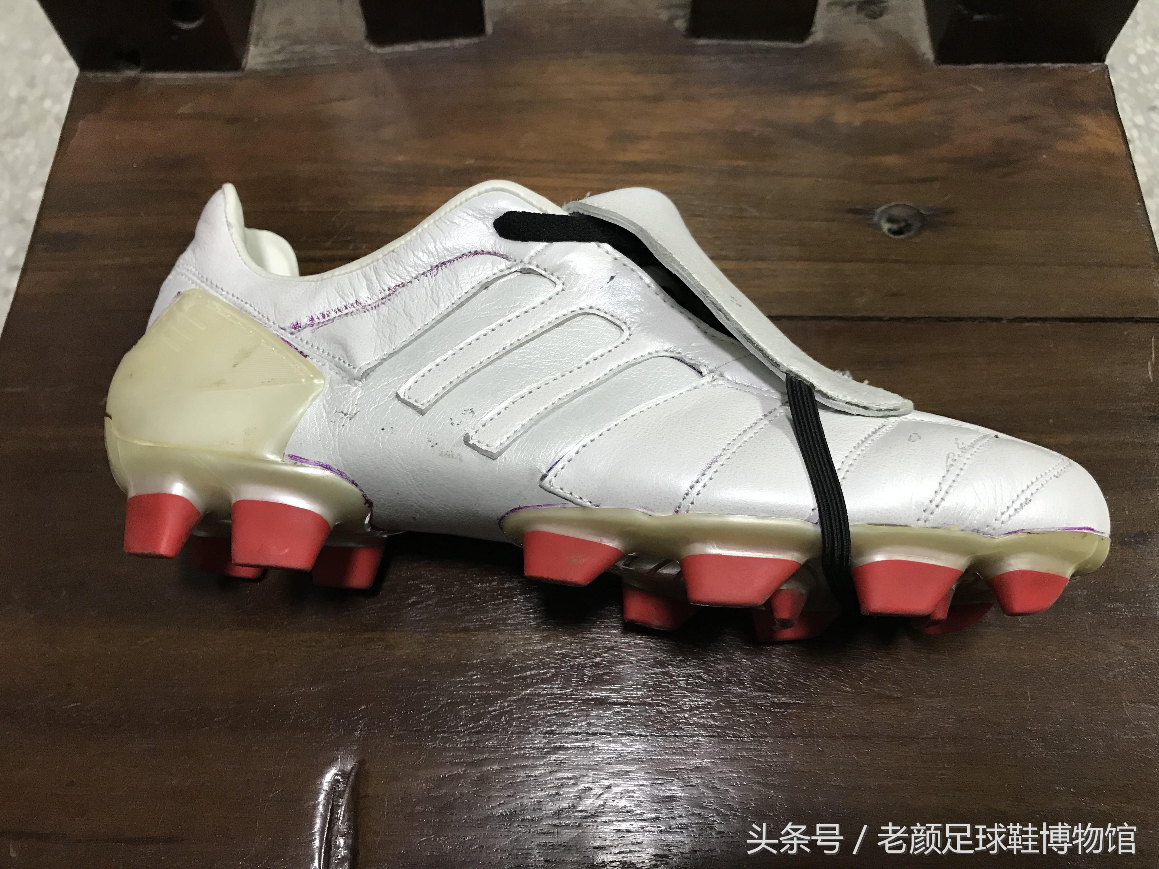 2002年的阿迪达斯鞋银色,阿迪达斯足球鞋哪一代最经典