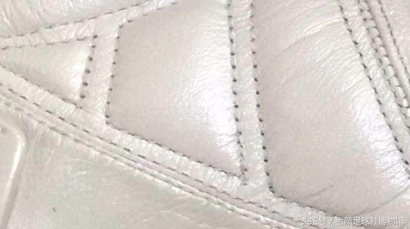 2002年的阿迪达斯鞋银色,阿迪达斯足球鞋哪一代最经典