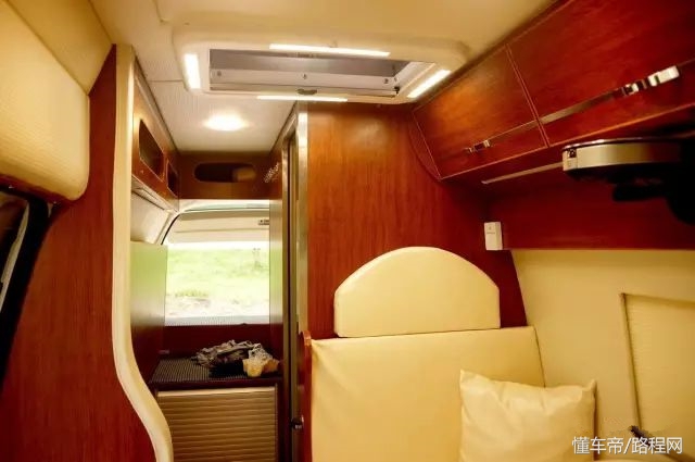 可以升顶有帐篷的b型房车,升顶式房车b型房车