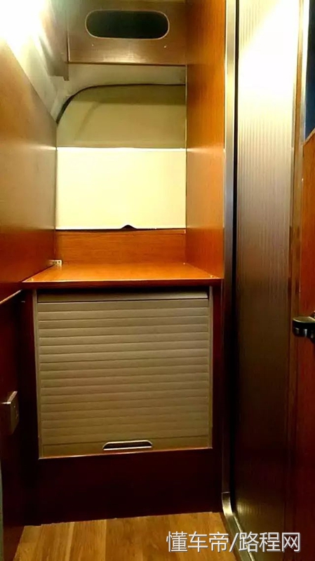 可以升顶有帐篷的b型房车,升顶式房车b型房车