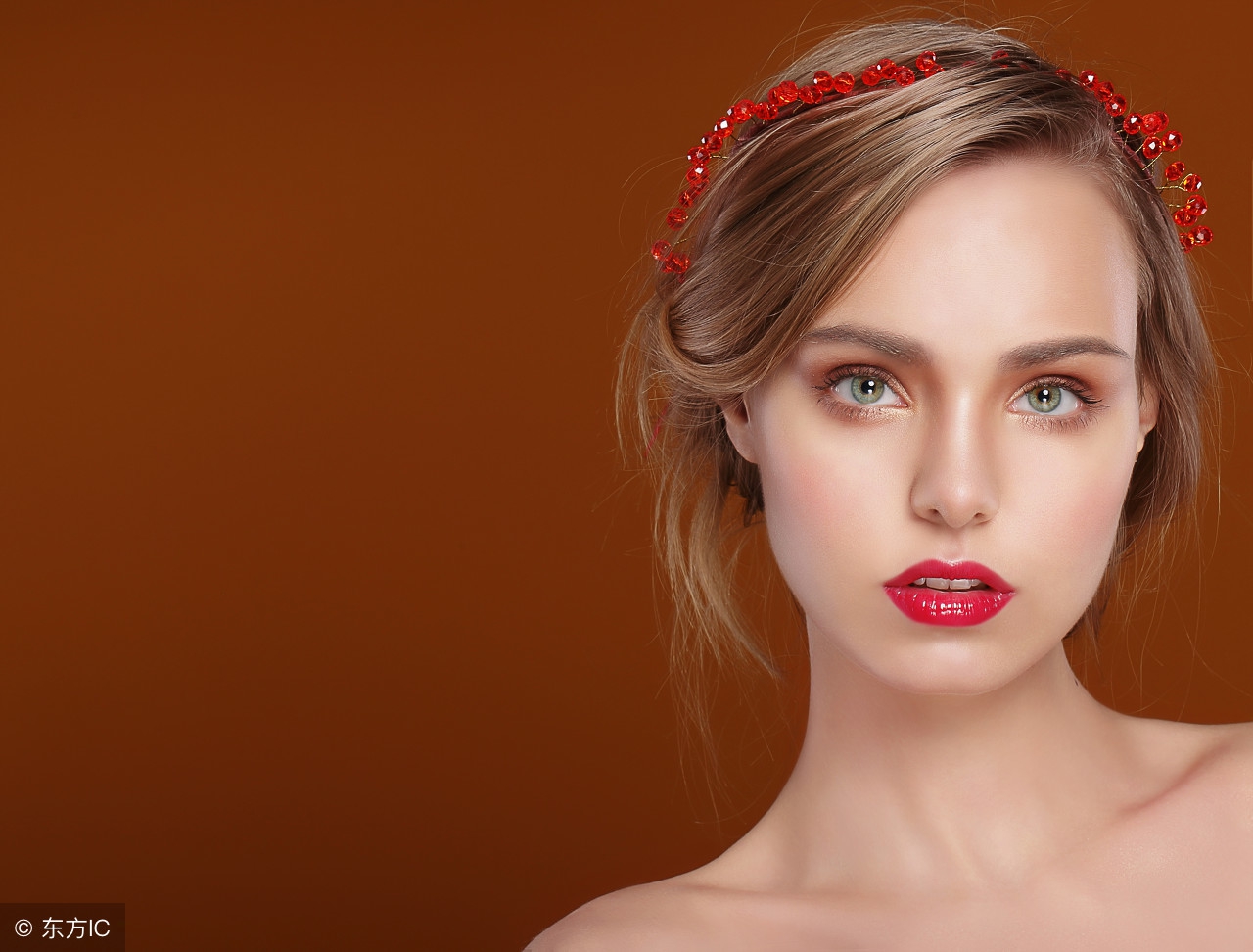 很深的抬头纹怎么弄好看,如何淡化显老抬头纹