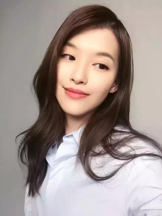 美瞳掉色？含水量是什么？怎么戴才正确，这一篇全搞定！