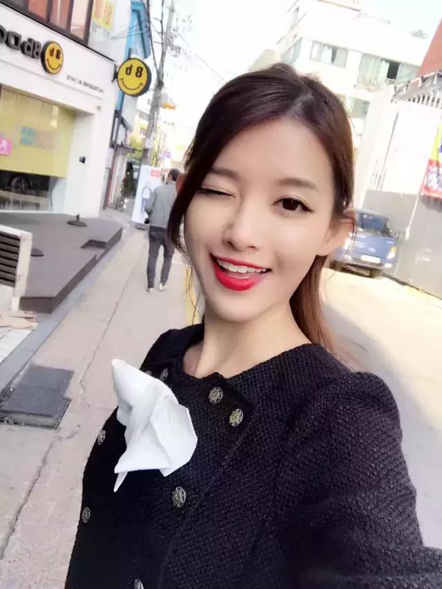 美瞳掉色？含水量是什么？怎么戴才正确，这一篇全搞定！