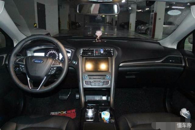说说福特蒙迪欧2.0T的用车感受！大佬你们觉得如何呢？