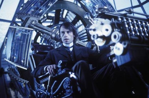 工具是人类”器官“的延伸，它使人有了更强大控制物质世界的能力