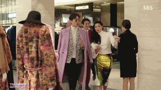 种草轻奢包包500以内,大牌实惠又好看的包包推荐