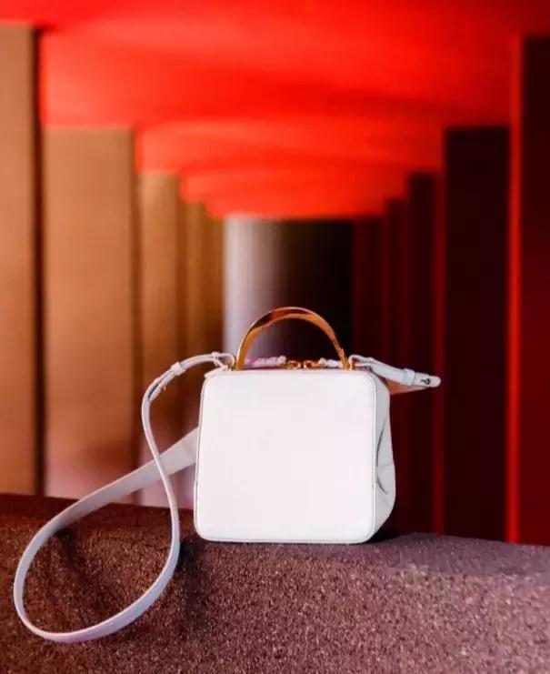 种草轻奢包包500以内,大牌实惠又好看的包包推荐