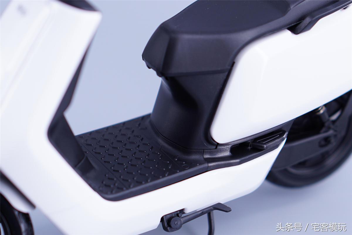 小牛电动车n1s动力版多少ah,76v100a小牛n1s尺寸