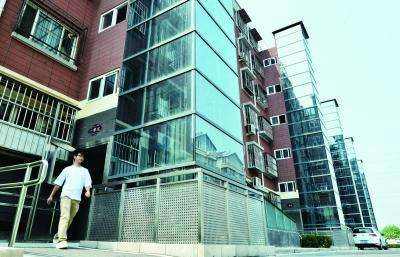 南京将加大引入第三方服务,专岗专人替居民跑腿