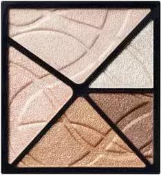 时尚妖精小假日偶遇男神从来不用套路，一个眼神就导电了！