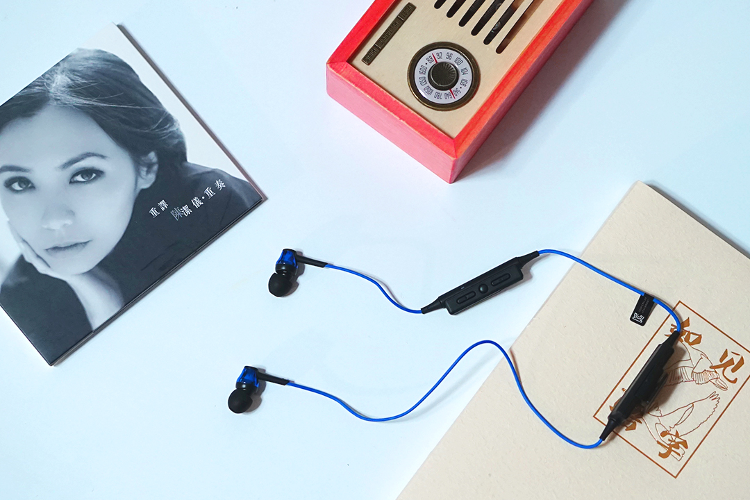 铁三角ckr35bt,铁三角sr5bt耳机评测