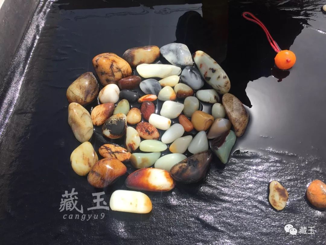 和田市籽料巴扎在哪里,和田巴扎上的大籽料