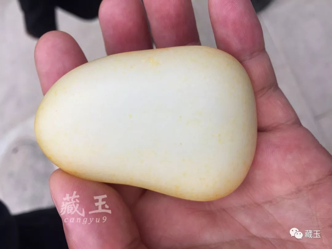 和田市籽料巴扎在哪里,和田巴扎上的大籽料