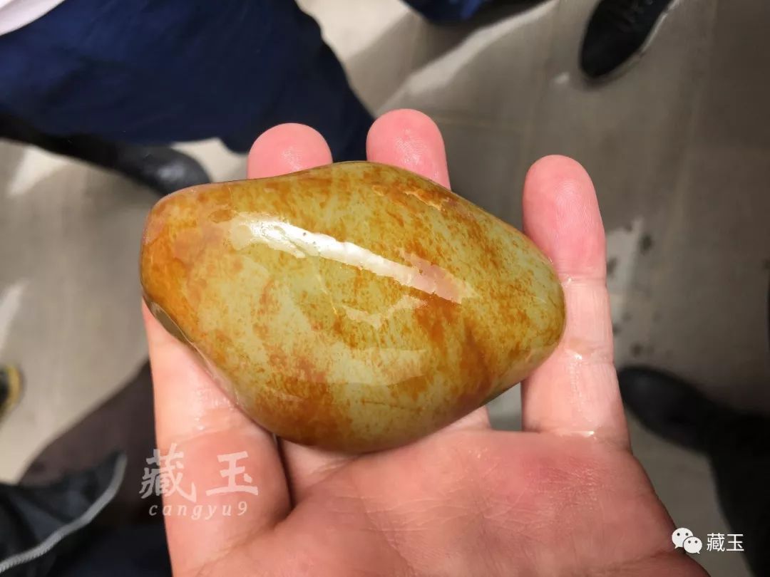 和田市籽料巴扎在哪里,和田巴扎上的大籽料