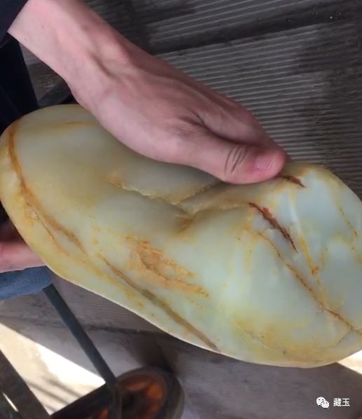 和田市籽料巴扎在哪里,和田巴扎上的大籽料