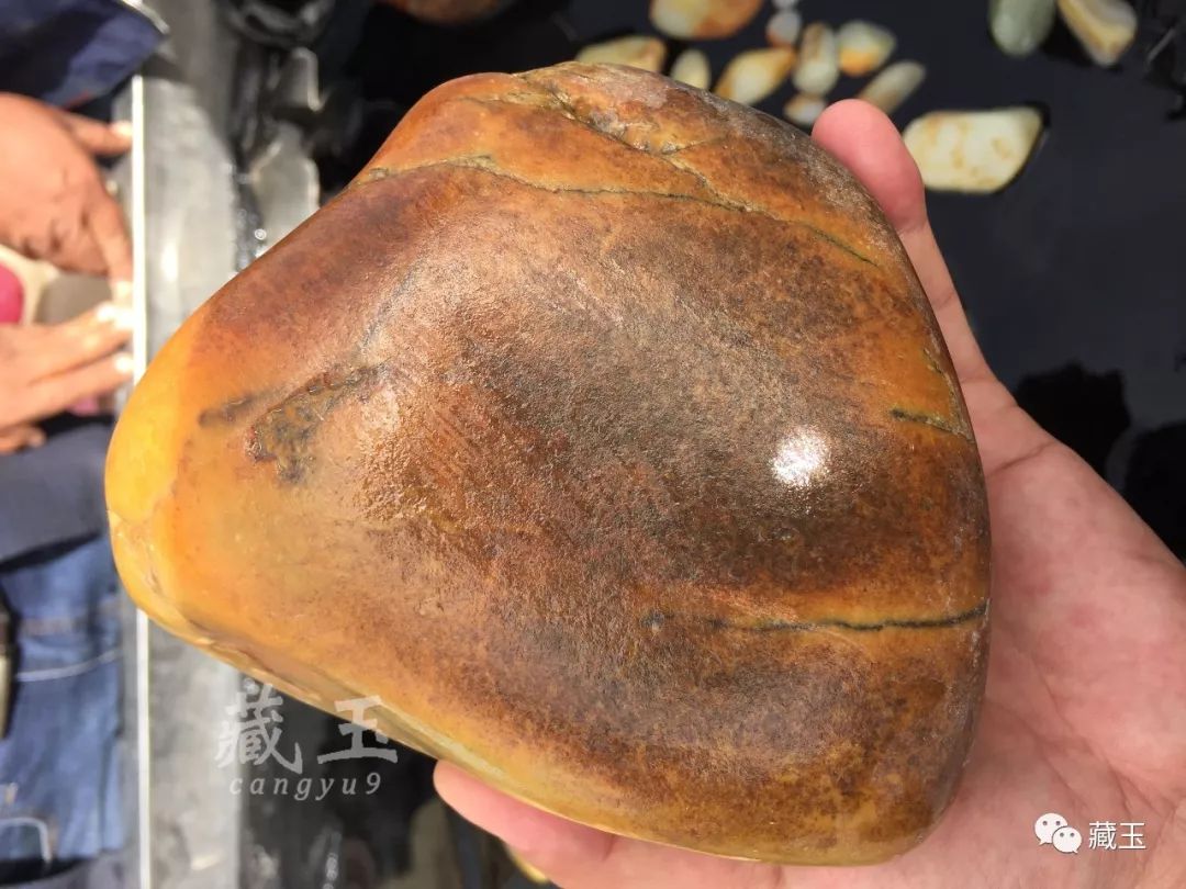 和田市籽料巴扎在哪里,和田巴扎上的大籽料