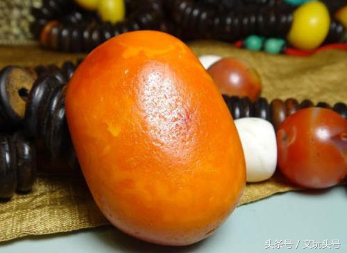 好蜜蜡的成色,柠檬黄蜜蜡时间长了是什么颜色