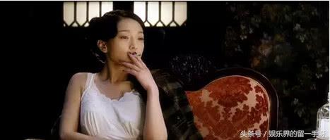 哇，舔屏！心目中的电影九大抽烟的女神！太性感了！