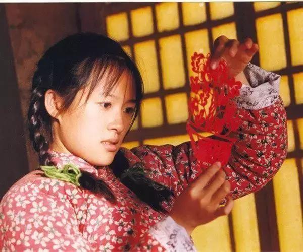 女星扮村姑最美当属热巴？女星村姑扮相大比拼！