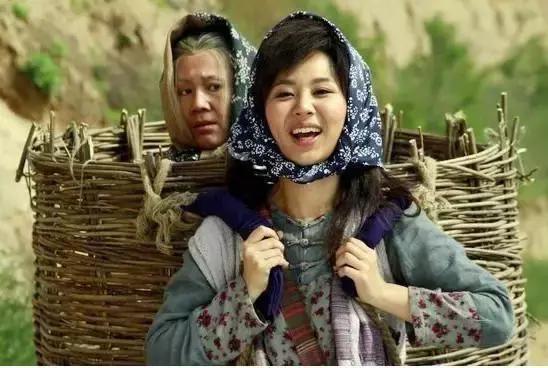 女星扮村姑最美当属热巴？女星村姑扮相大比拼！