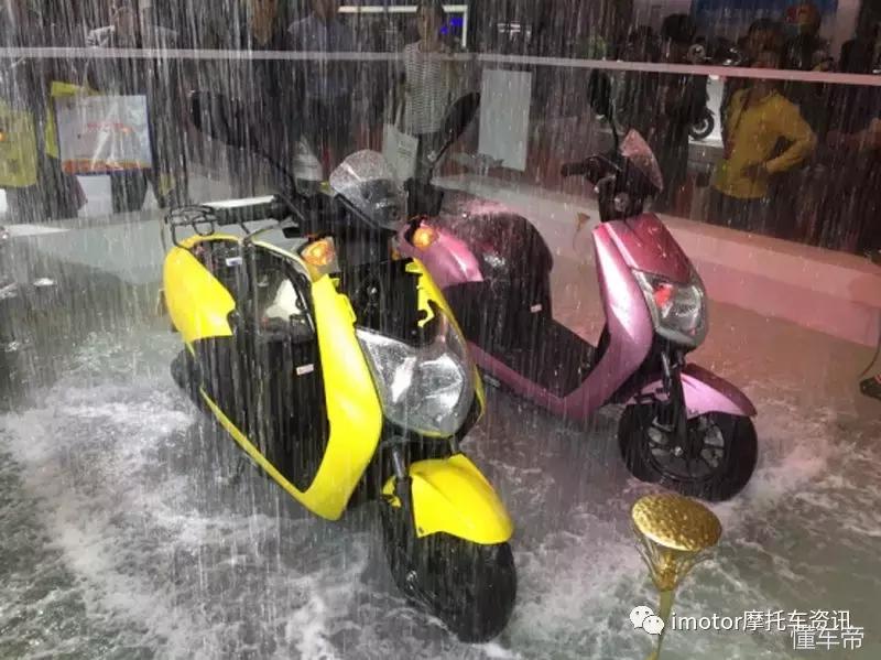 当电动车也能趴赛、摩旅，你会爱上它吗？