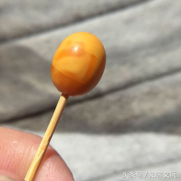 给大家介绍一下老蜜蜡经历了什么,老蜜蜡与一般蜜蜡的区别