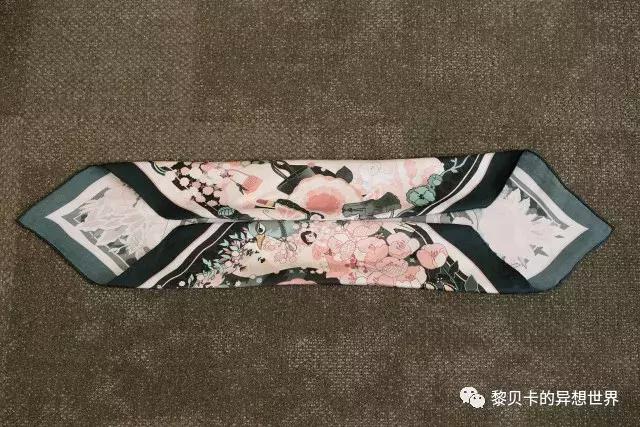 丝巾多种佩戴方式,丝巾的四种佩戴方式