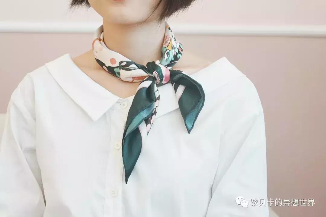 丝巾多种佩戴方式,丝巾的四种佩戴方式