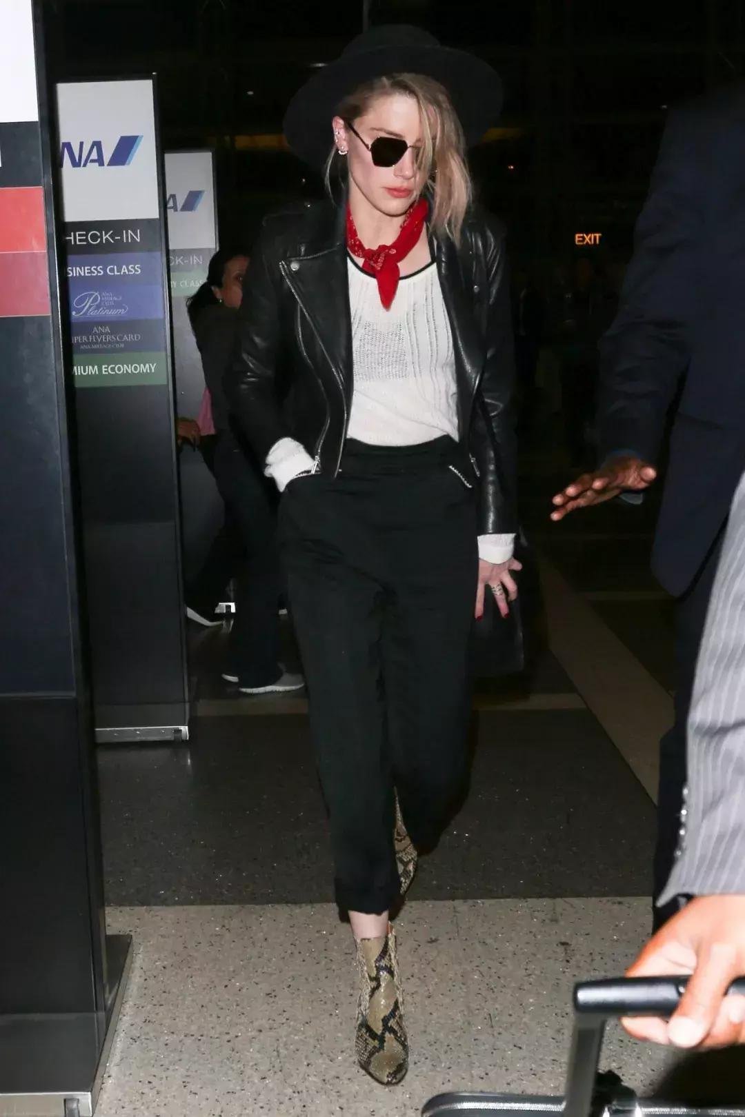 丝巾多种佩戴方式,丝巾的四种佩戴方式