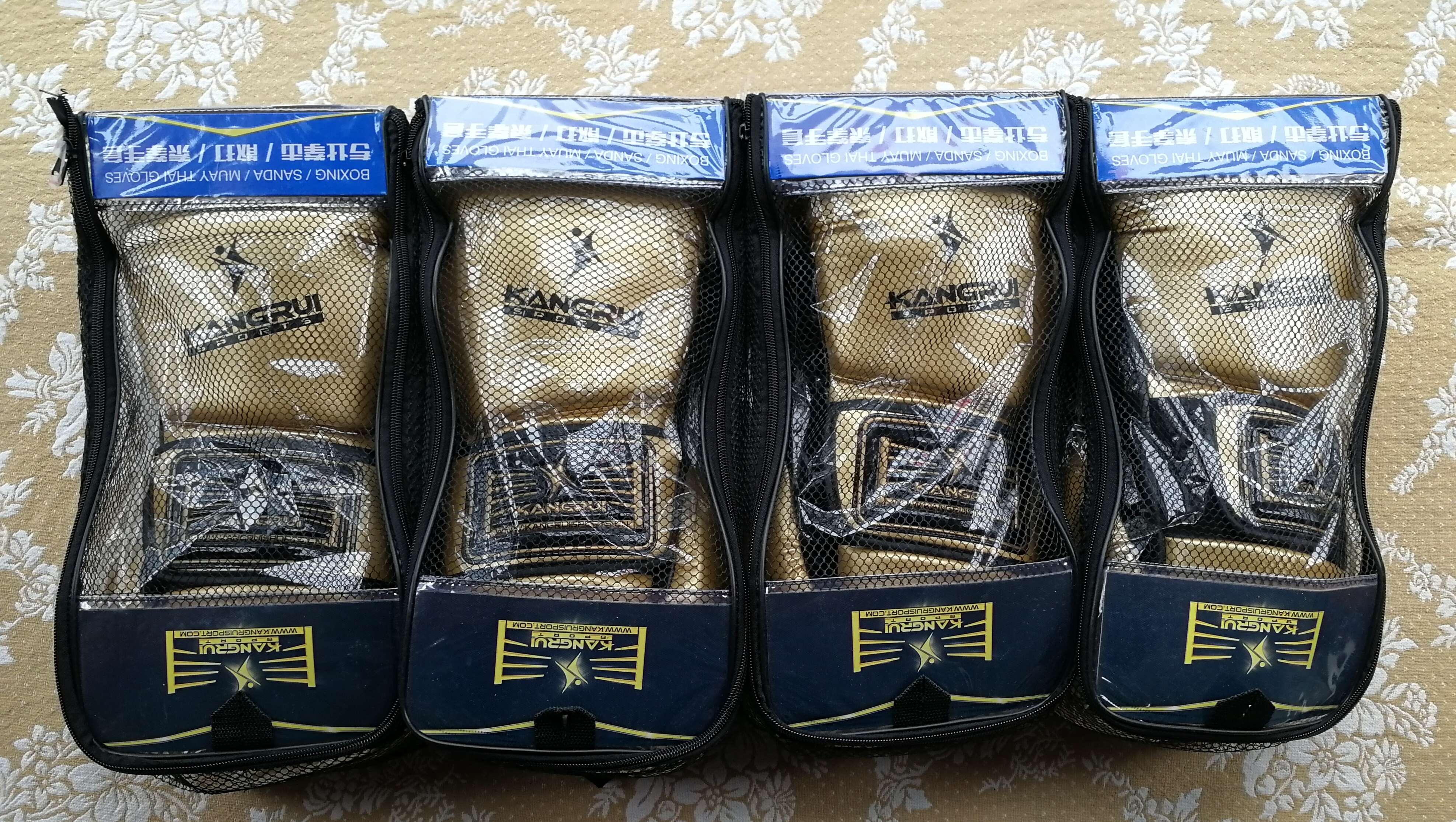 这款拳击手套，给你全新体验！