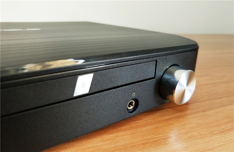 7.1声卡？刻录机？耳放？3in1！华硕魅音ImpresarioSDRW-S1LITE