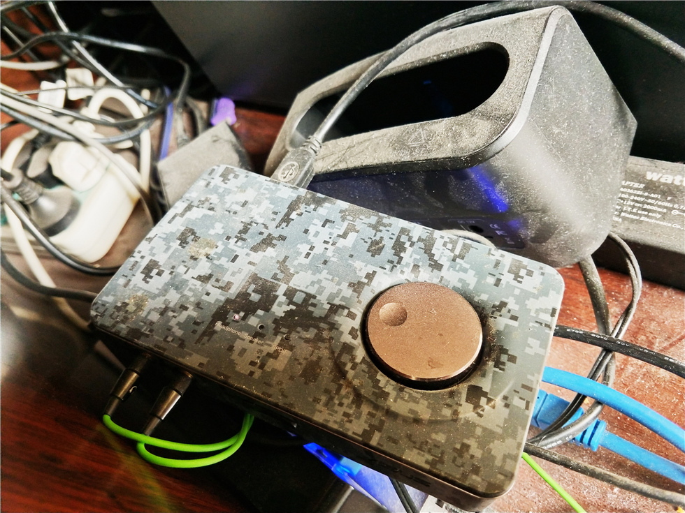 7.1声卡？刻录机？耳放？3in1！华硕魅音ImpresarioSDRW-S1LITE