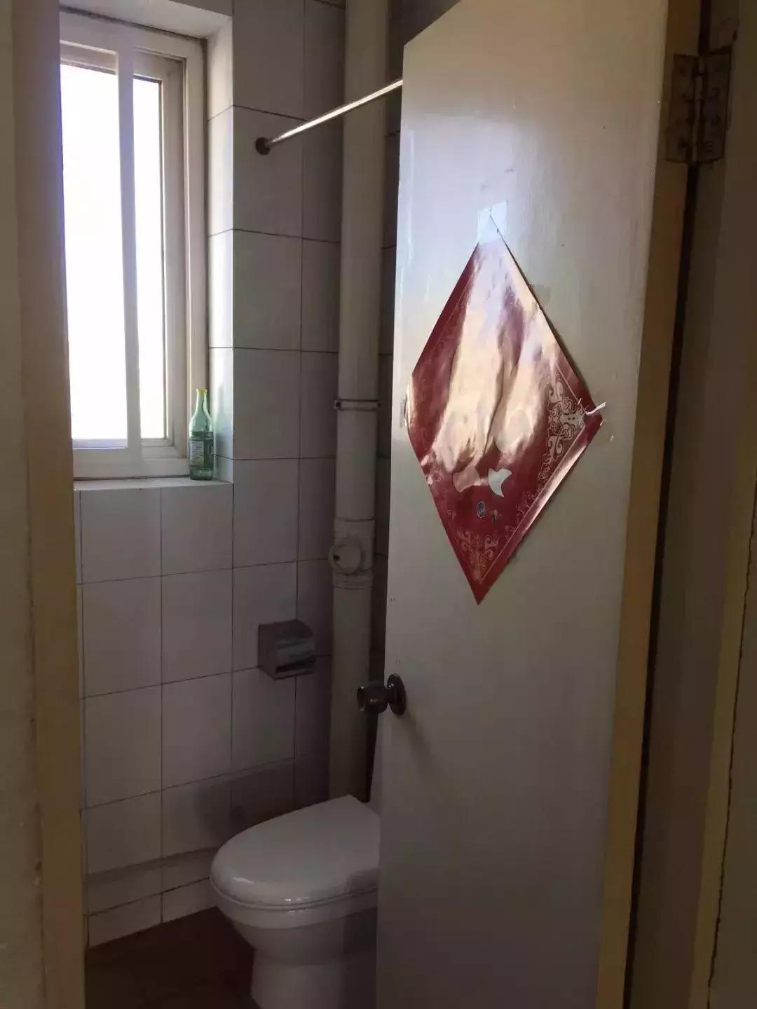 老房子卫生间翻新改造diy,迷你卫生间翻新改造