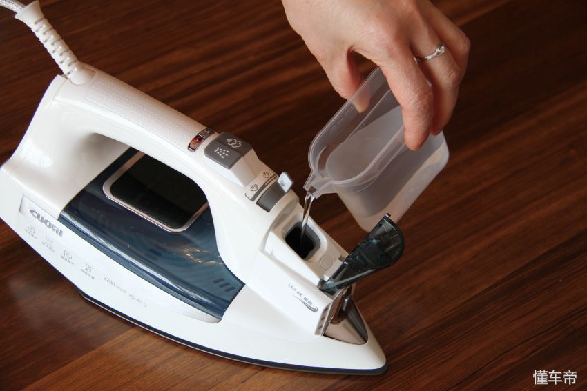 顶级蒸汽电熨斗,离子熨烫电熨斗