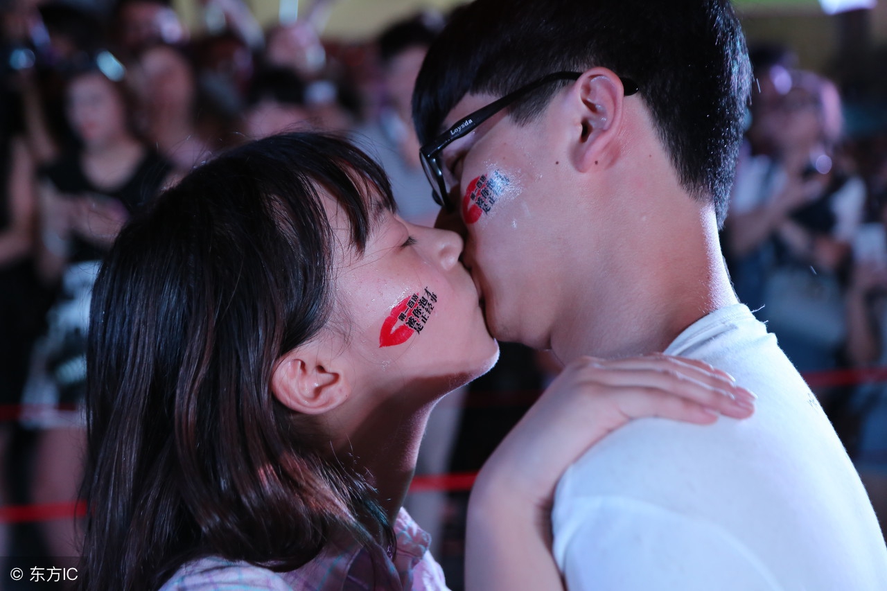 女人在接吻时有这些细节要注意