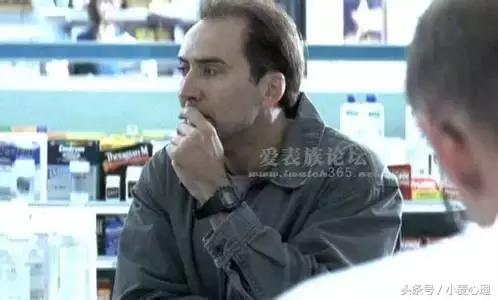 强迫症都是从洗手开始吗,强迫症不停洗手需要制止吗