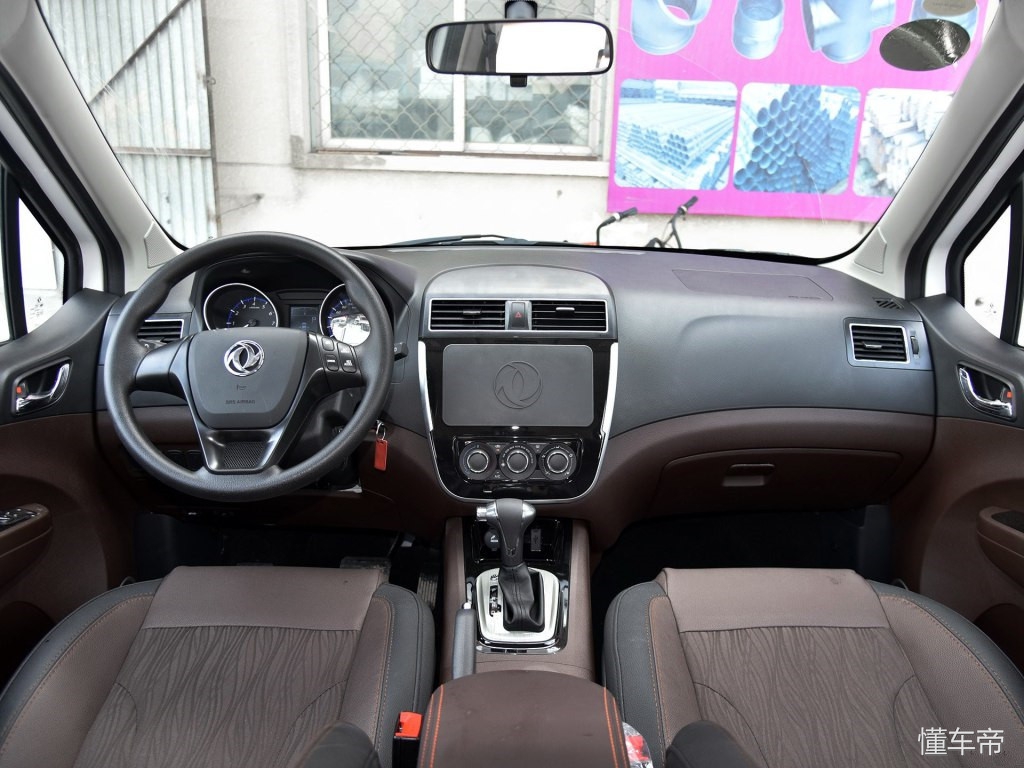 景逸x3在同等级车中表现如何,景逸x3是什么牌子车