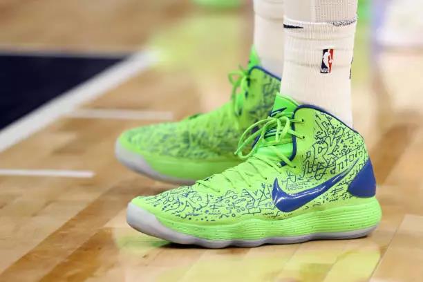 今日nba球鞋汇总,本赛季nba球鞋盘点