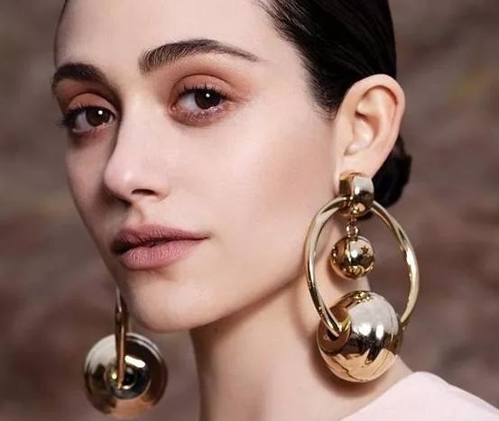 大耳环才是瘦脸神器,瘦脸神器腮帮子