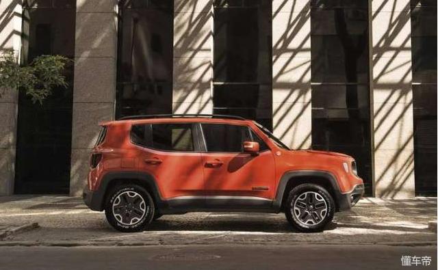 jeep自由侠2018款互动大屏高能版,jeep自由侠新款8万元suv