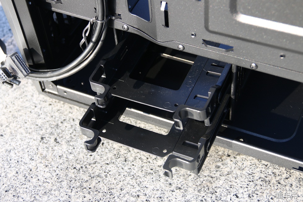 酷冷至尊masterbox600,酷冷至尊机箱毁灭者mb500